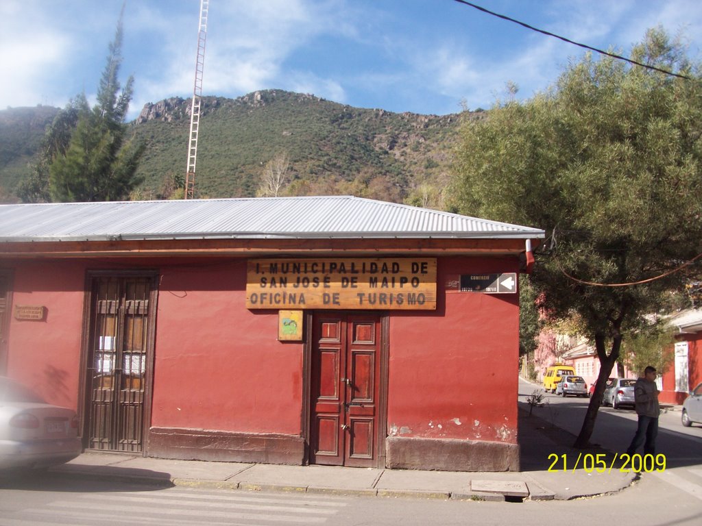 Oficina de turismo. San José de Maipo Santiago by Ignacio Paredes