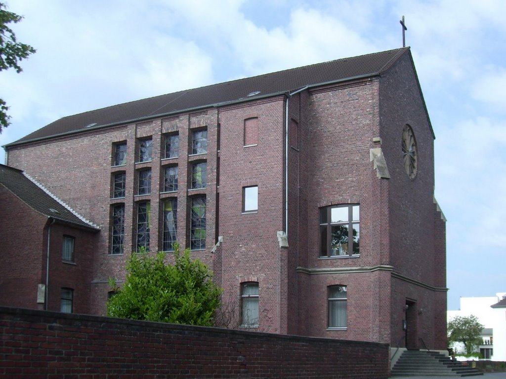 Kapelle des Mädchengymnasiums Jülich by Peter Esser