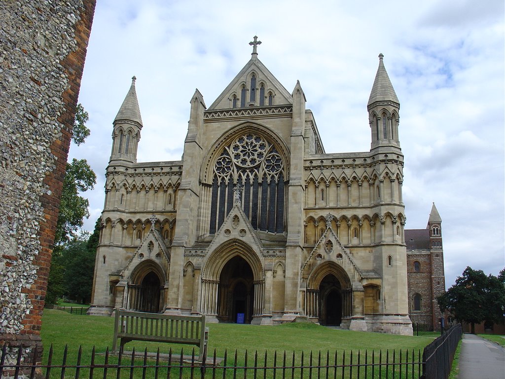 St albans cathedral by Paul HART