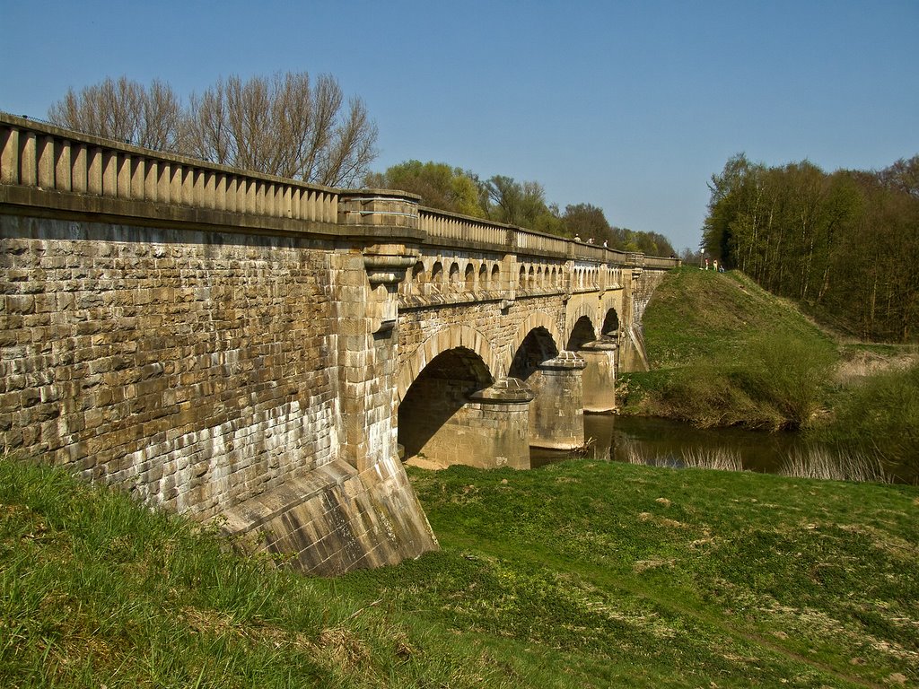 Alte Kanalbrücke by Gerd Friedrich