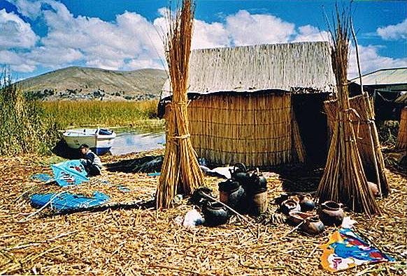 Uros floating Islands-Strawhouse by Daniela Brocca