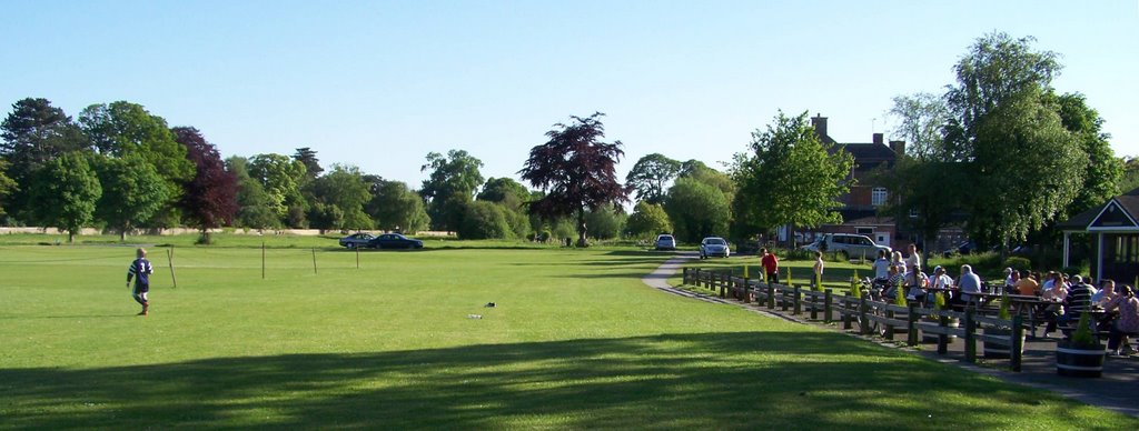 Frampton-on-Severn - the longest village green in England by cheltmusic