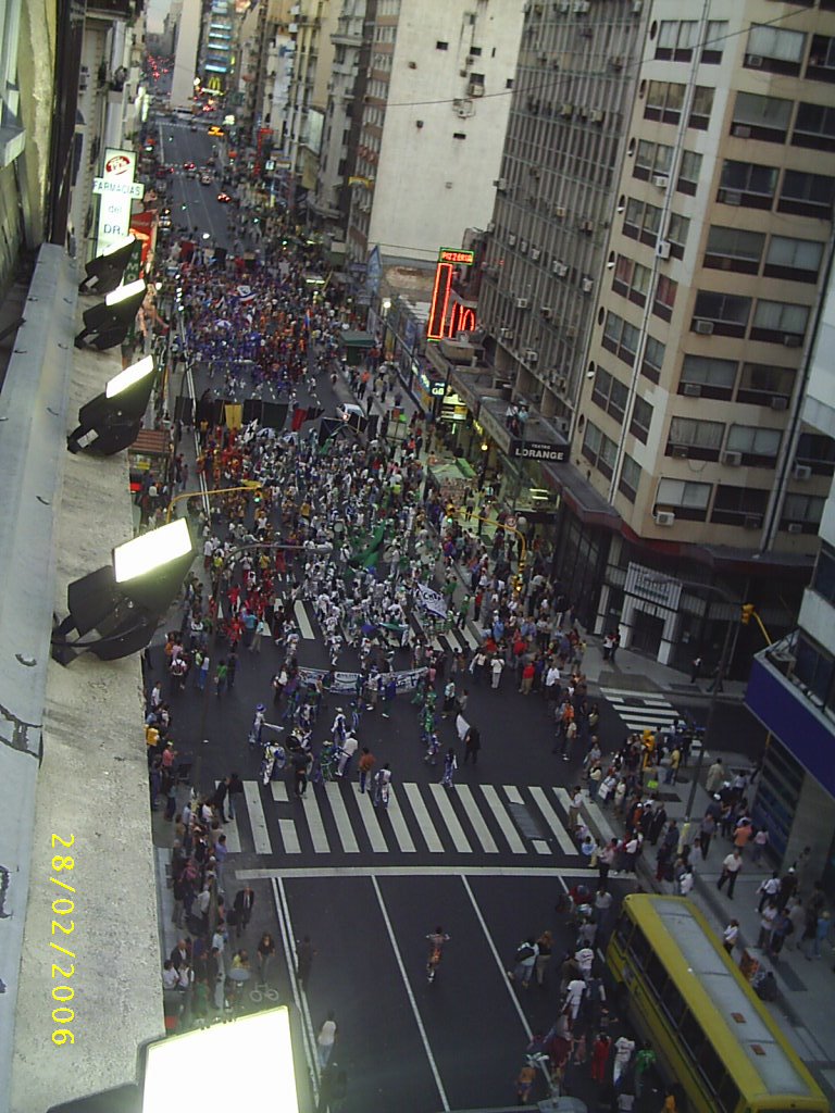 Av Corrientes y Uruguay hacia el Obelisco by Estebantony