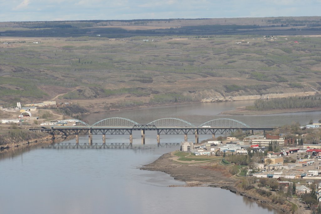 Peace River Bridge by mpedja