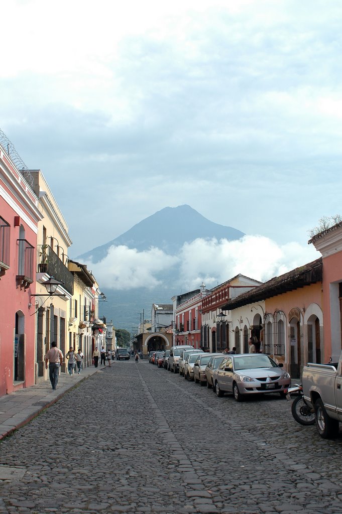 Antigua Guatemala, Volcan 3 by evergiron