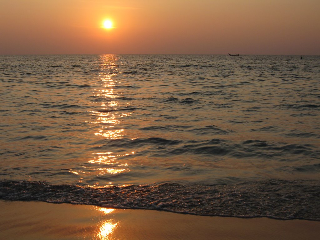 Sunset at Kata Karon Beach by stokla