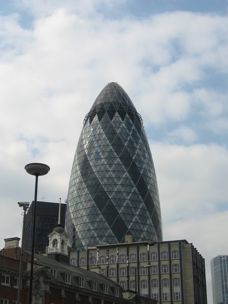 London Egg Building by Florin Zamfir