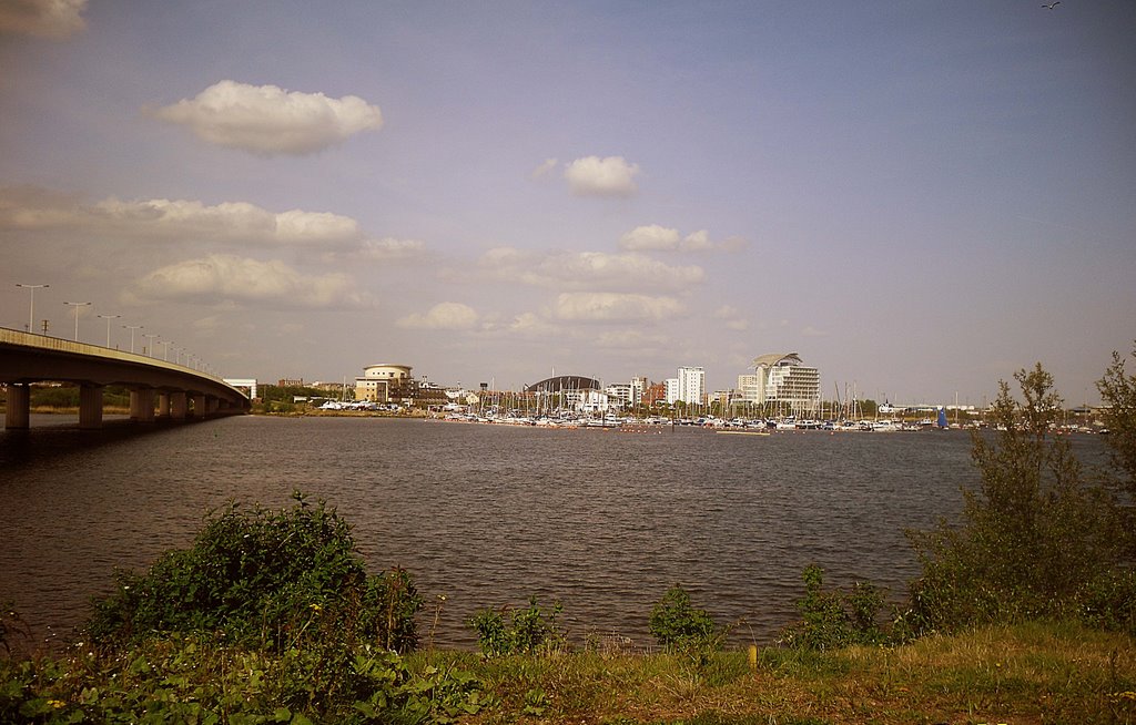 Cardiff Bay by Juliet Cullen