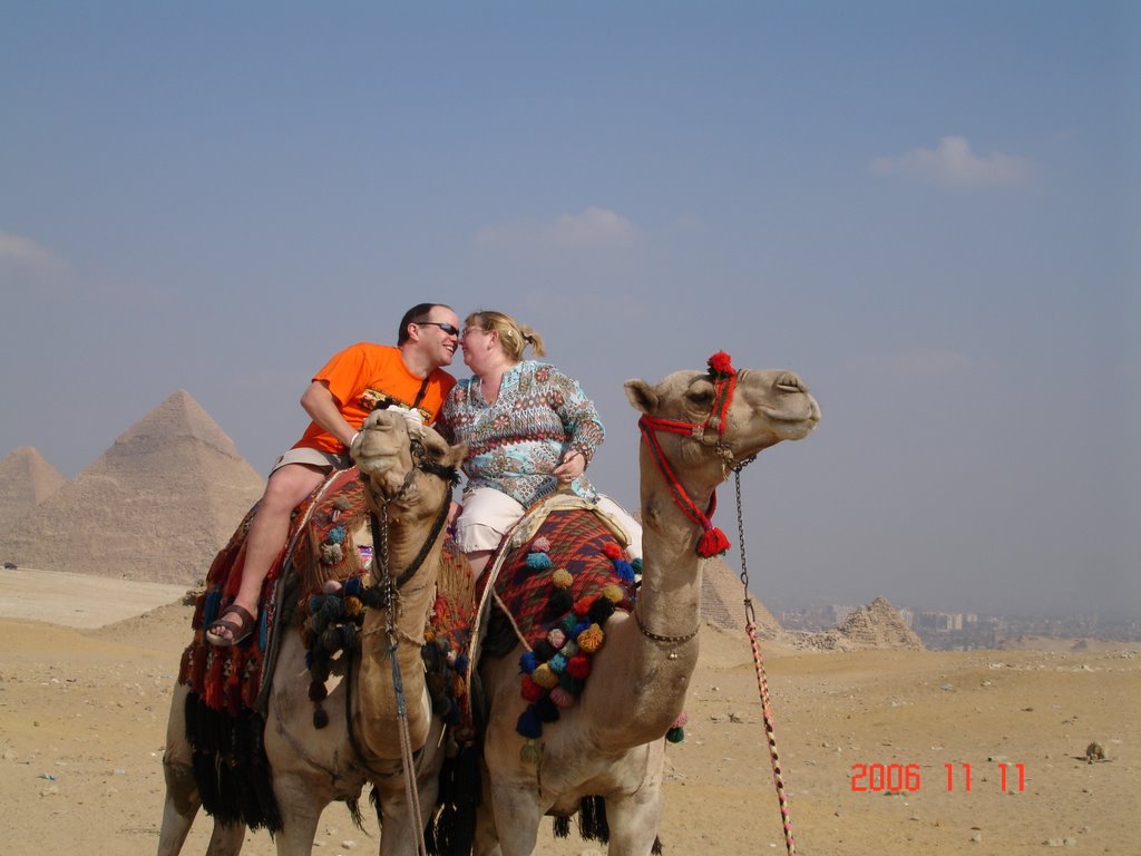 Jeanett & Glen At The Pyramids by woolie