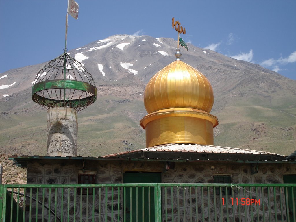 KUSVANSERA 3100 M.- DAMAVAND,TEMMUZ 2006. by İSMET ŞENTÜRK