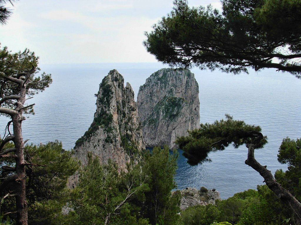 Capri - Veduta dei Faraglioni by Rino Pazzaglia