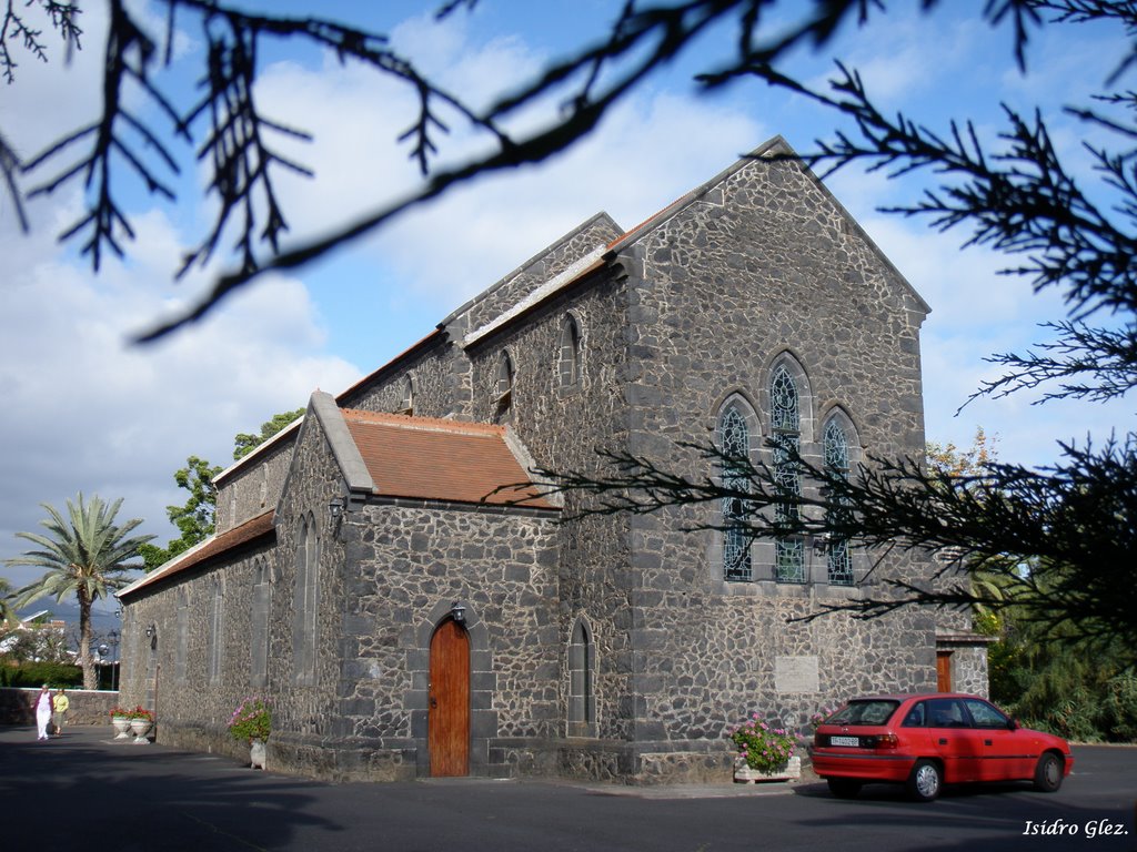 Iglesia Anglicana by Isidro González Pérez