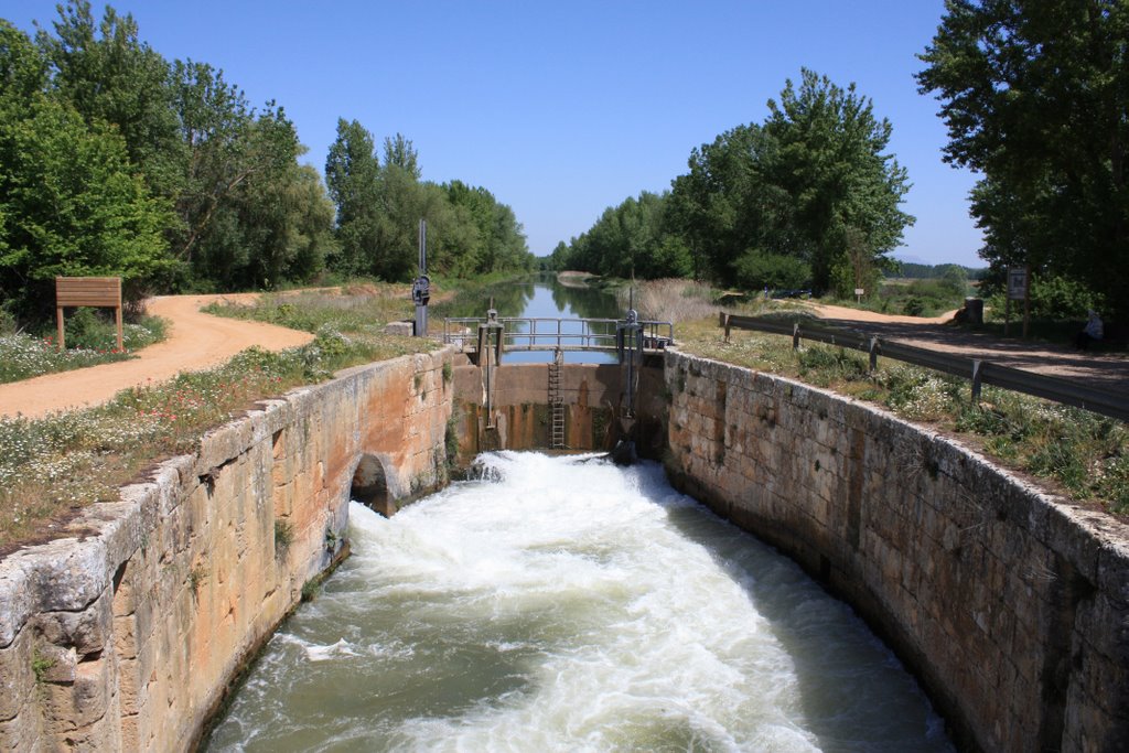 Esclusa 13 (Canal De Castilla-Naveros De Pisuerga,Palencia) by laura&paula