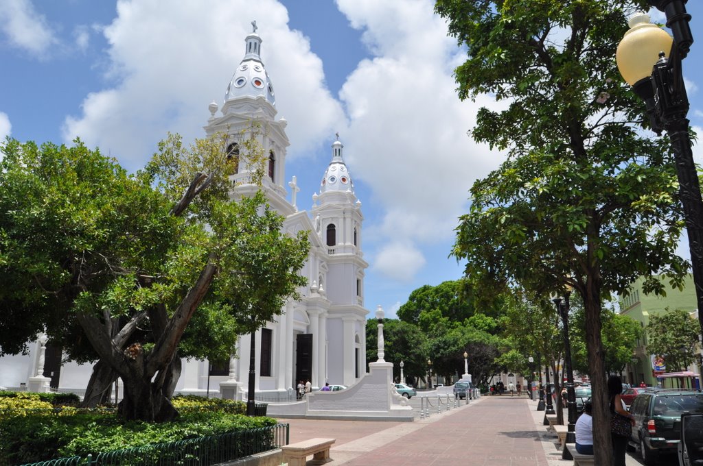 Ponce Catholic Church by alvingone