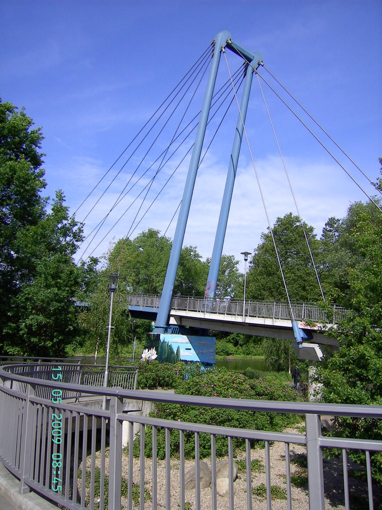 Fußgängerbrücke in Fürstenwalde über die Spree by p.hoernchen@gmx.de