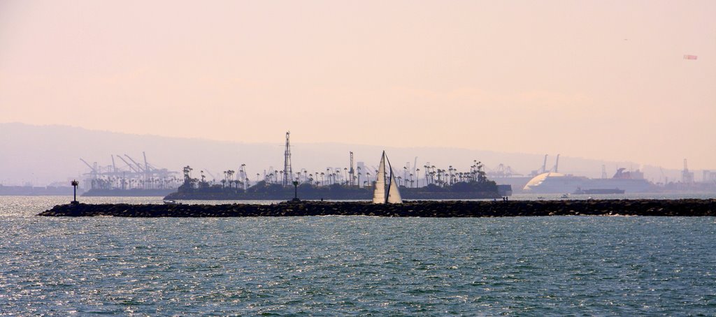 Long Beach, LA. Ca. by alek solo