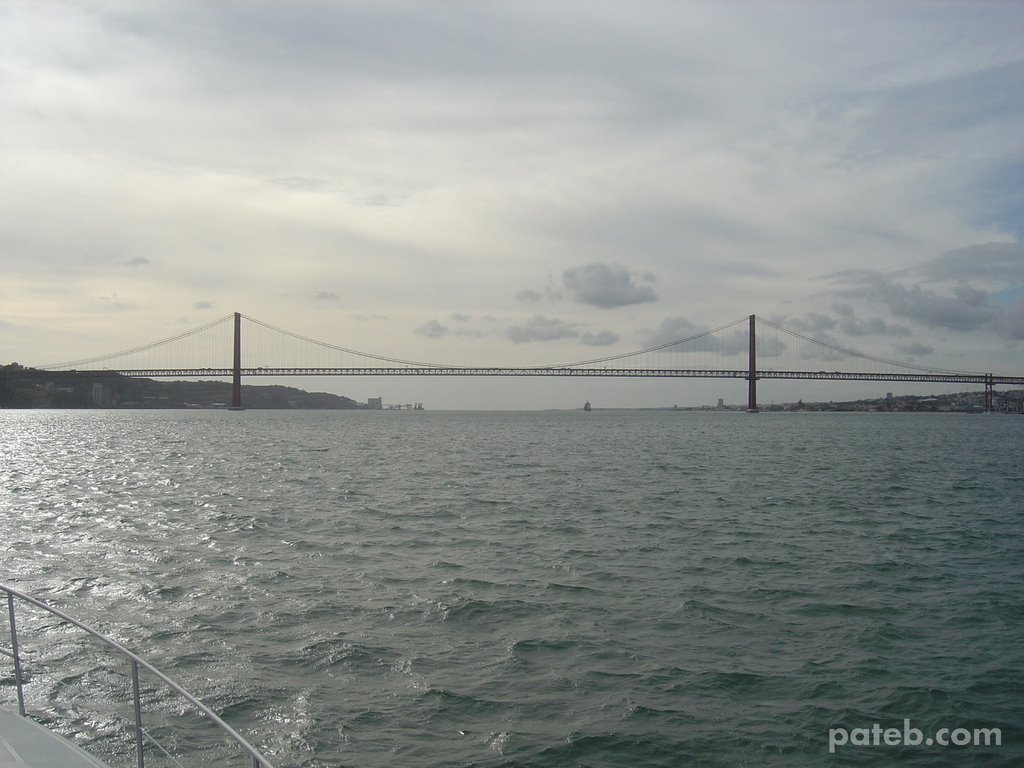 Ponte 25 de Abril by pateb