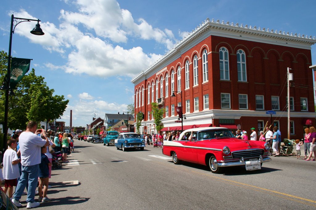 Saco's Main Street, Memorial Day 09 by Katchme