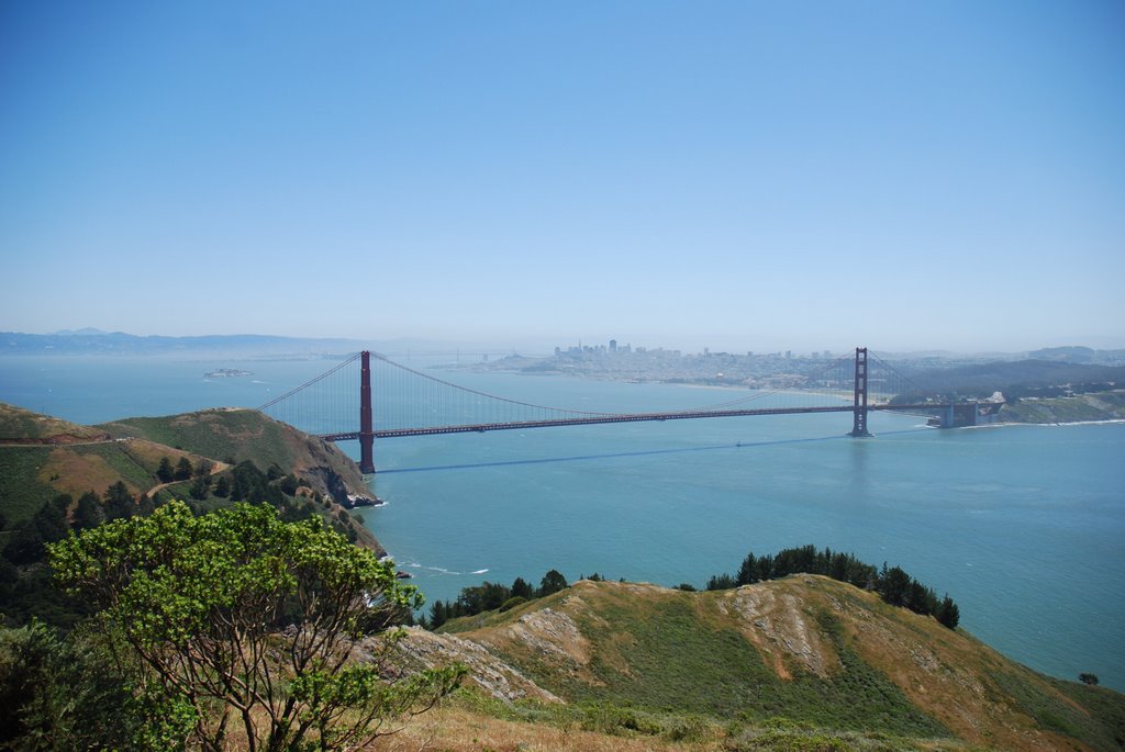 Golden Gate Gridge by Pierrick Terrettaz