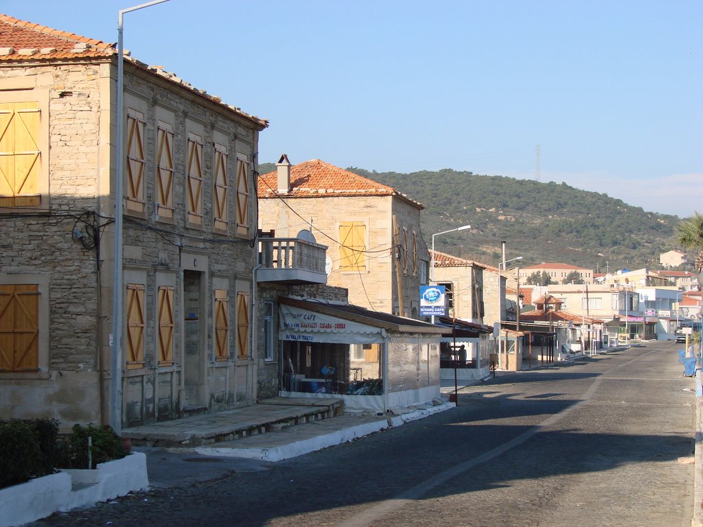 Yenifoça kordon taşevler.. by Kandiyeli