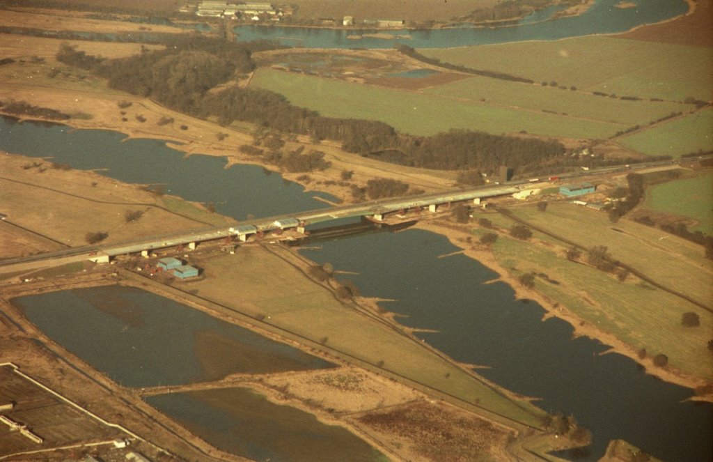 1998-01_Vockerode,Neubau der Autobahnbrücke by M_H