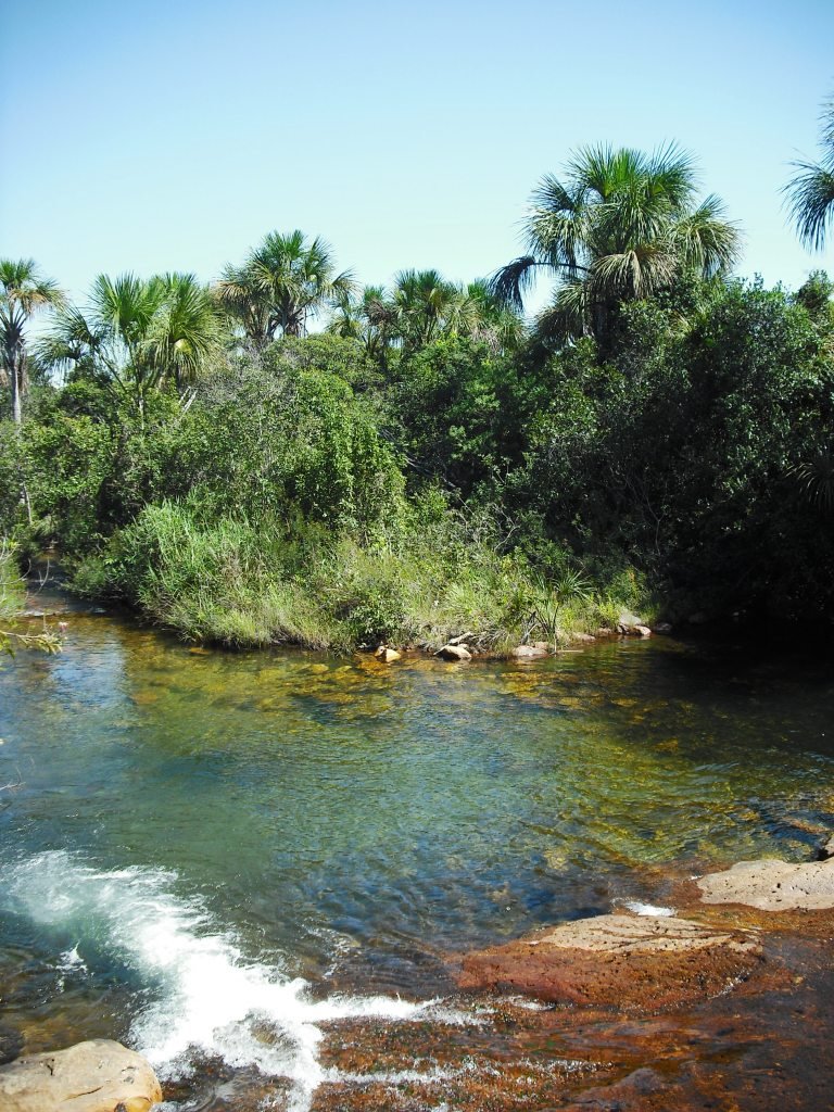 Piscina natural no Córrego Mescla by Leandro Durães