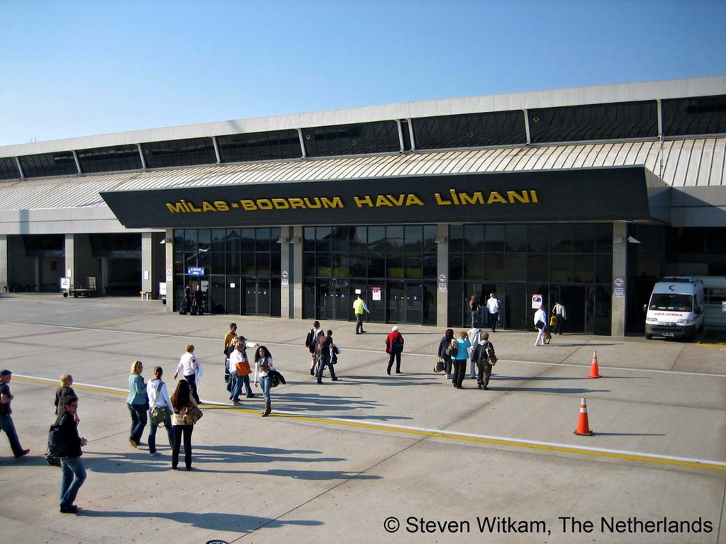 Airport Milas - Bodrum by Steven Witkam