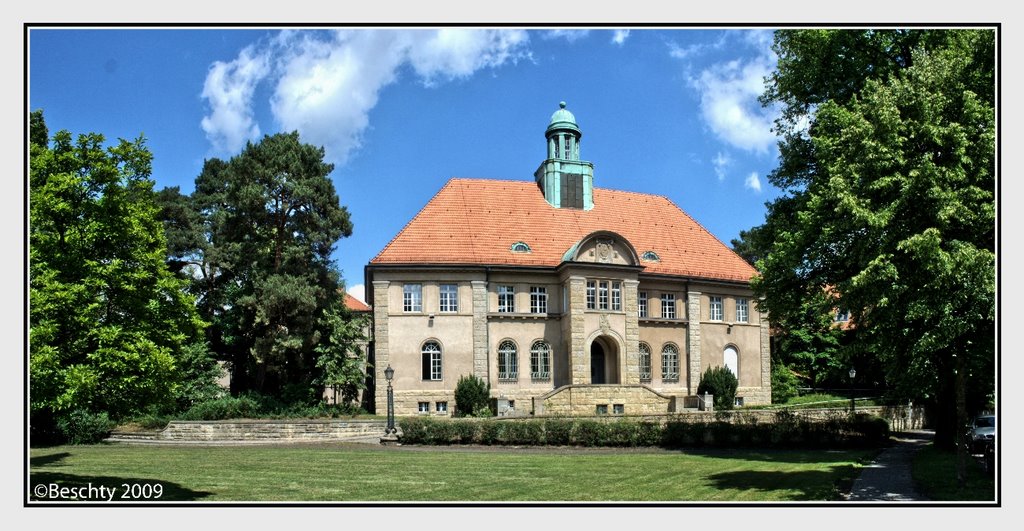 Berlin - Rathaus Nikolassee by Beschty