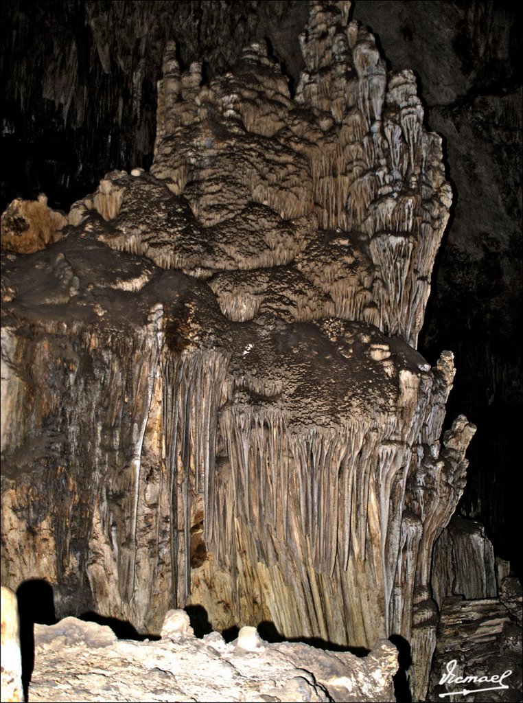 70503-067 CUEVAS DE NERJA by Víctor Manuel Mamblo…