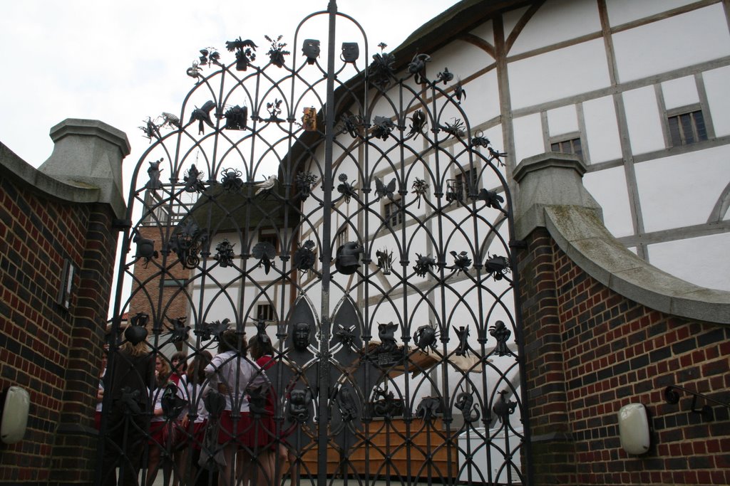 The Globe Theater by jvanhof