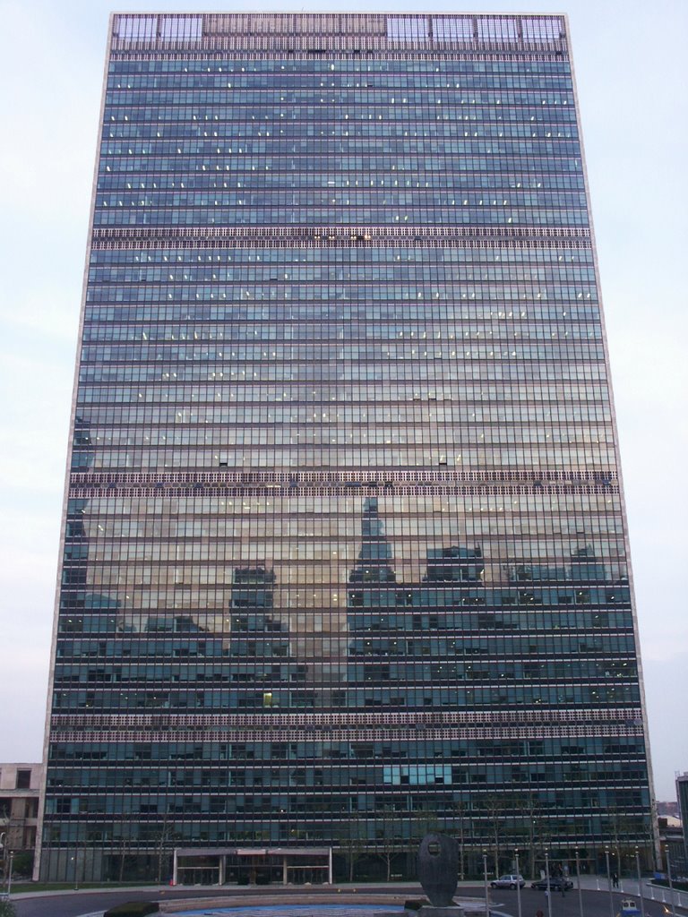 United Nations Building by swoosh