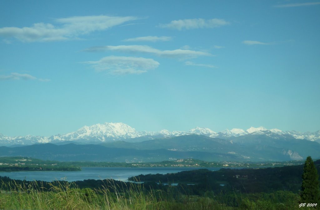 Lago di Varese e Monte Rosa by GabrieleB.77