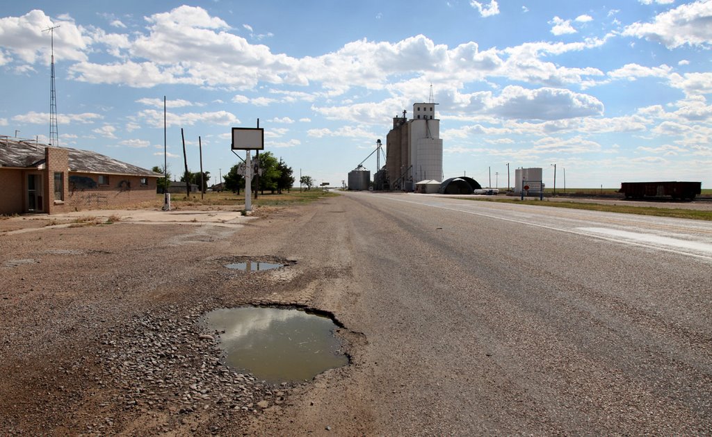 Conlen, TX by D.M. Thorne