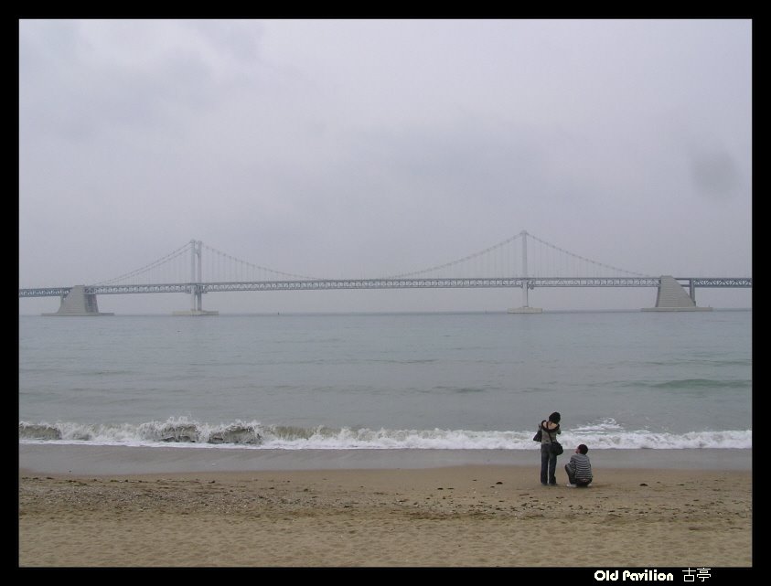 Gwangan-dong, Suyeong-gu, Busan, South Korea by oldpavilion