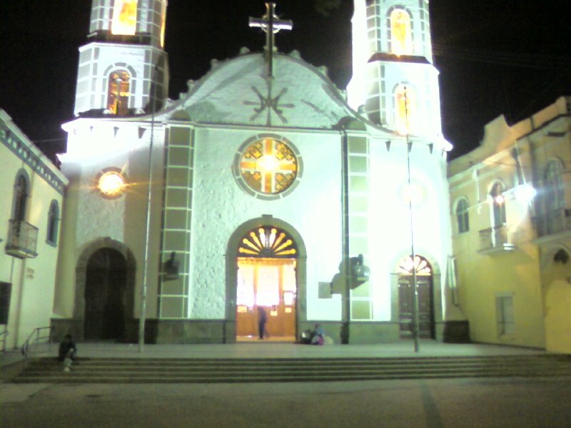 Templo San Idelfonso de noche by W. Franklin Ovando F. (EVILE)