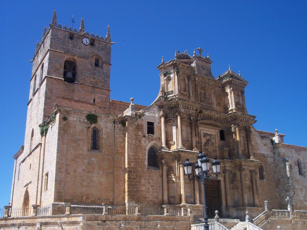 IGLESIA CASTELLANA, GUMIEL DE IZÁN by jpmazuela