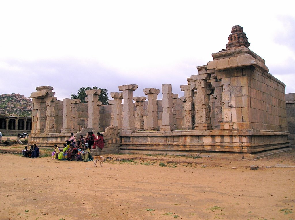 Complex at Vithala Temple by sathyanarayana