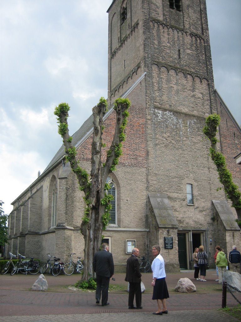 Grote kerk van Epe by googlejnpo