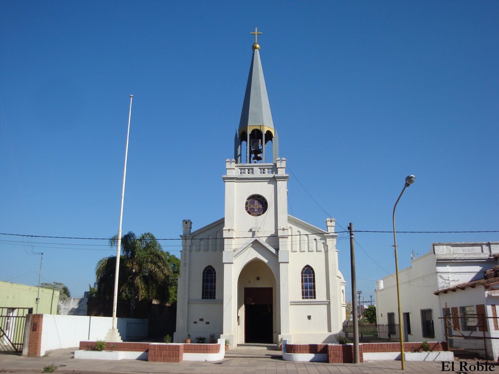 Iglesia De Santa Teresita En San Salvador Entre Rios Argentina by El.Roble3