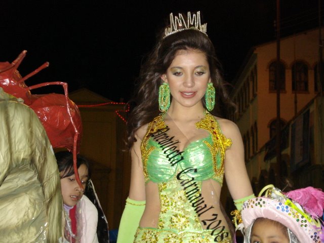 Reina del carnaval de oruro by Santi Wayne