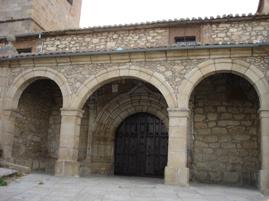 Puerta de la iglesia by Diego Canelada