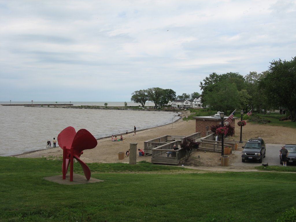 Municipal beach, Vermilion, Ohio by htabor