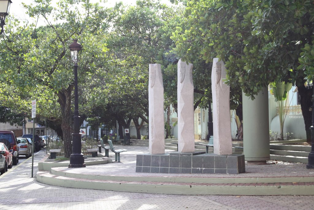 Plaza de Recreo-Bayamón by Ricardo David Jusino