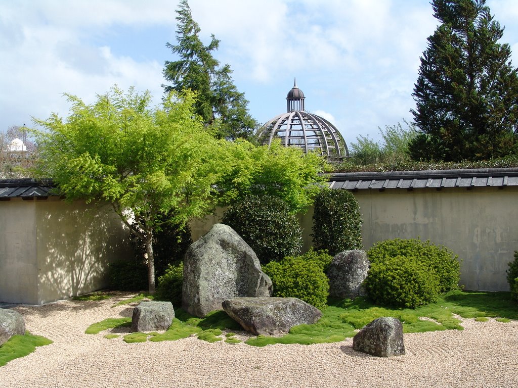 Hamilton Gardens, Hamilton, NZ by IanDark