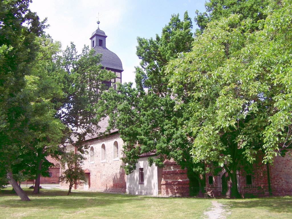 Romanische Dorfkirche by ABC-Schütze