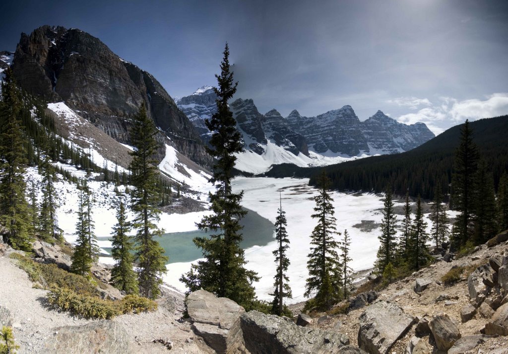 Moraine Lake, Alberta by David Smith