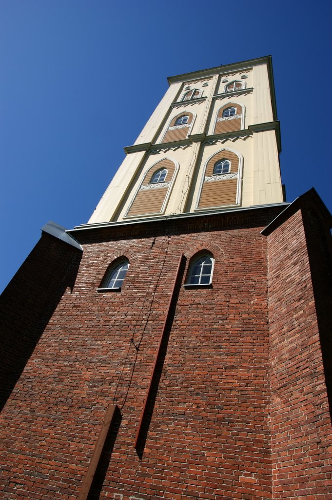 Колокольня в центральном парке - Bell tower in central park by Valery Klepkin