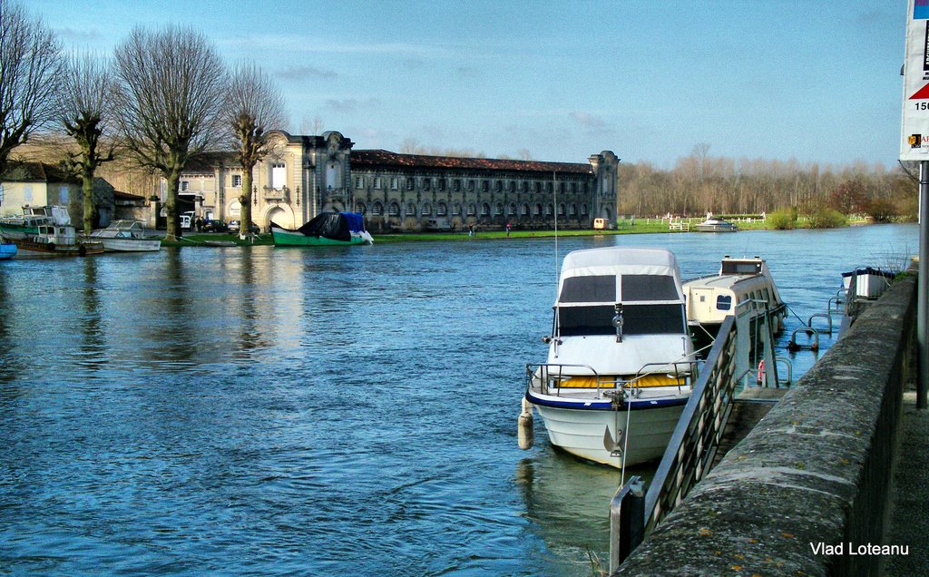 Jarnac: "Heureuses Innondations" On The Charente by Vlad Loteanu