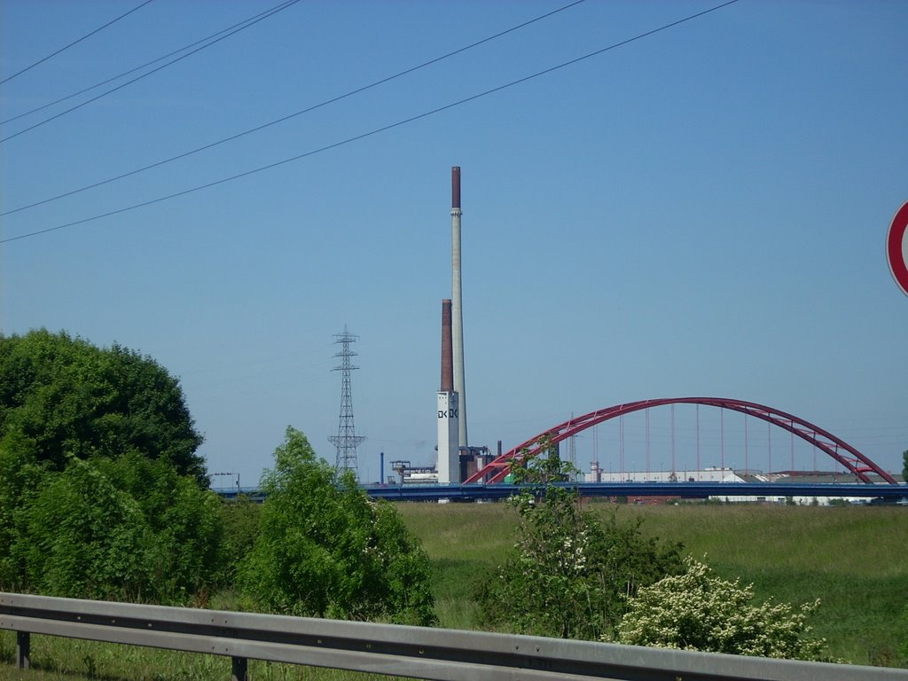 Duisburg-Rheinhausen (Duisburg-Hochfeld DK Recycling und Roheisen GmbH/Brücke der Solidarität) Mai 2009 by DortmundWestfalica