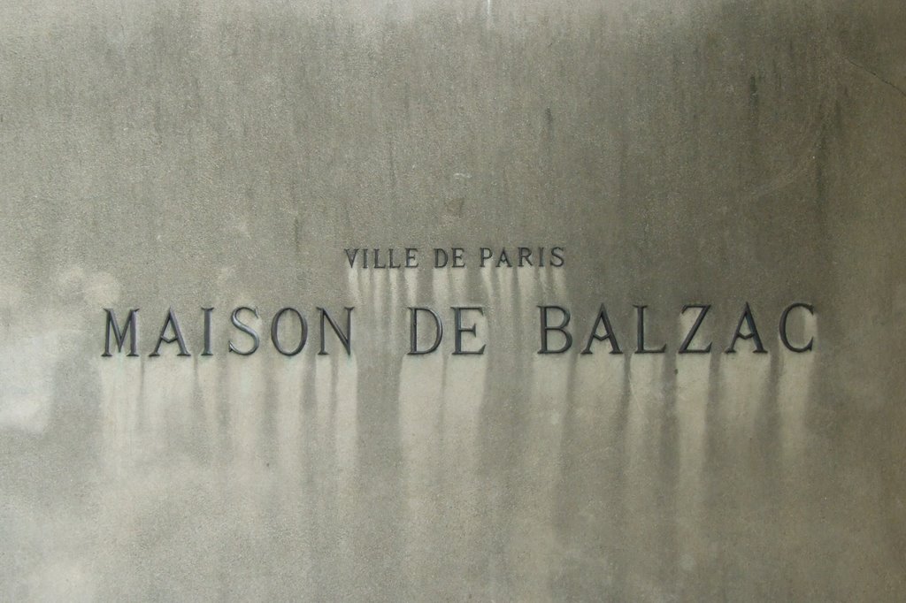 Plaque pour Balzac by Jean-Marc Silvi